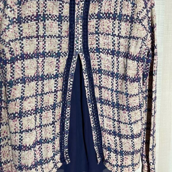 Lucky brand navy and beige plaid long sleeve top, size small - Picture 14 of 14